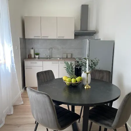 Apartments Antini Solin Exterior photo