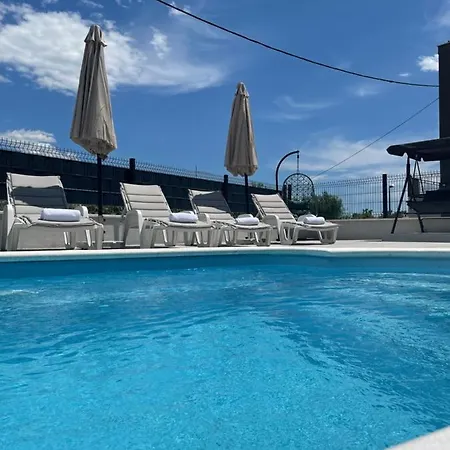 Apartments Antini Solin Exterior photo