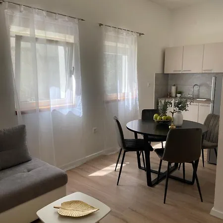 Apartments Antini Solin Exterior photo