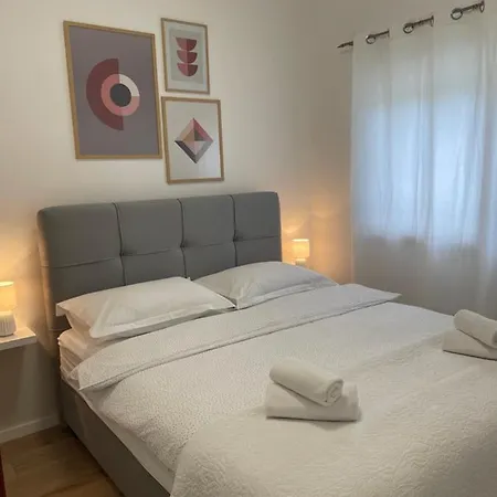 Apartments Antini Solin Exterior photo